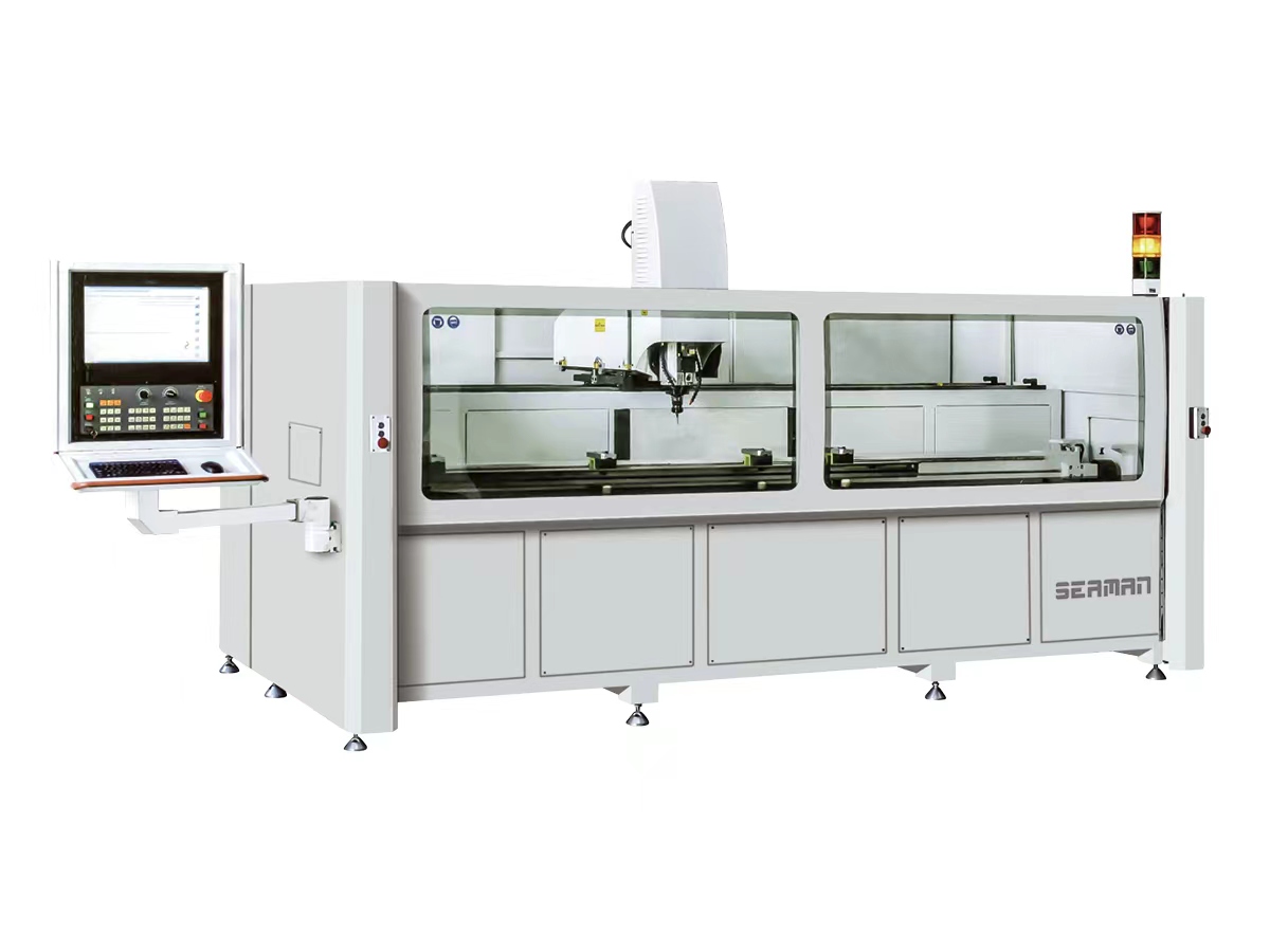 �X�ͲĔ�(sh��)��3+1�S�ӹ�����LZX-CNC-4000(3+1)